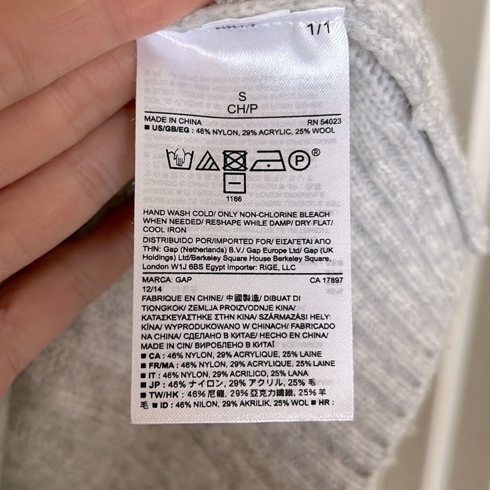 Gap Heather Grey V Nexk Sweater - Picture 5 of 6